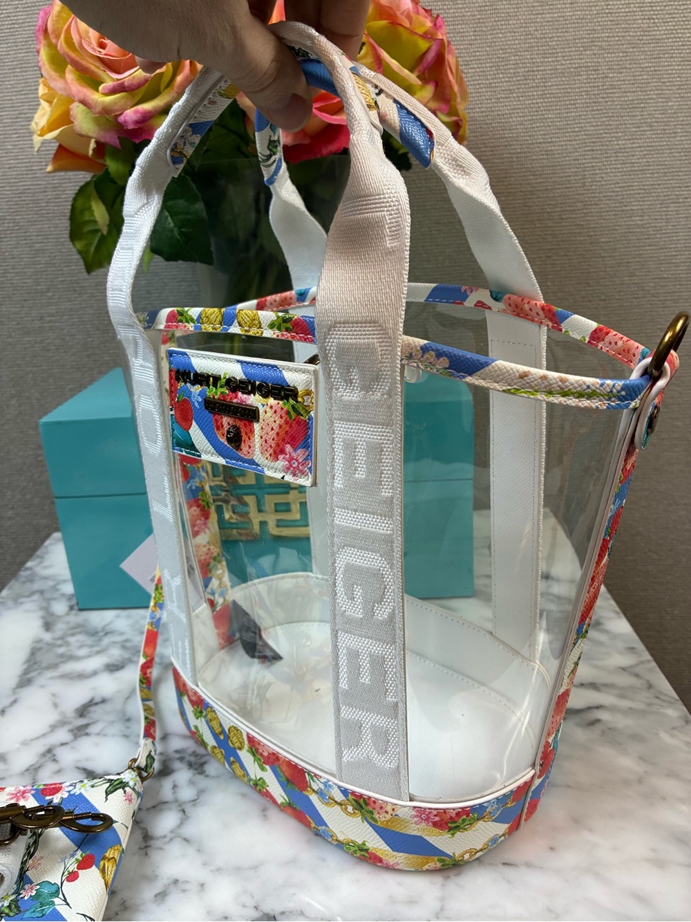 Kurt Geiger Small Hampstead Clear Vinyl Strawberries Tote & Matching Pouch - NWT - Picture 7 of 11